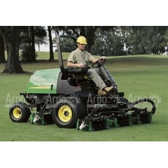 Бензиновая газонокосилка  для фейрвея Jonh Deere - 3225 С в Йошкар-Оле