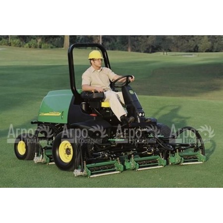 Бензиновая газонокосилка для фейрвея  Jonh Deere - 3235 С  в Йошкар-Оле
